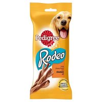 Snacks Pedigree Rodeo mit Hund